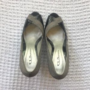 Ladies heels, size 7 black,while,red